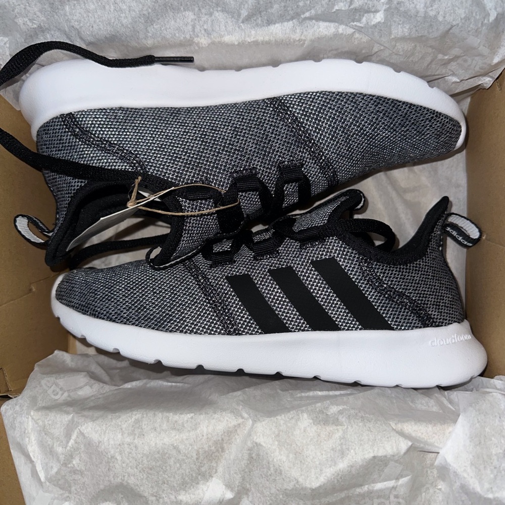 NIB- Adidas women’s cloudfoam pure 2.0 running shoe
